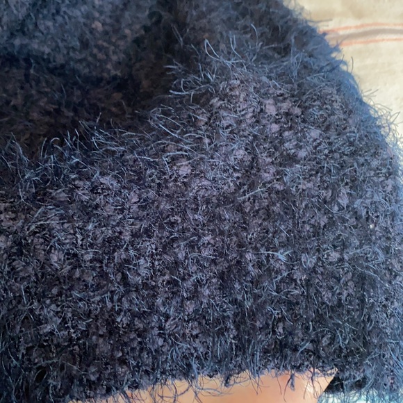 Oak and fort sweater - Picture 2 of 2